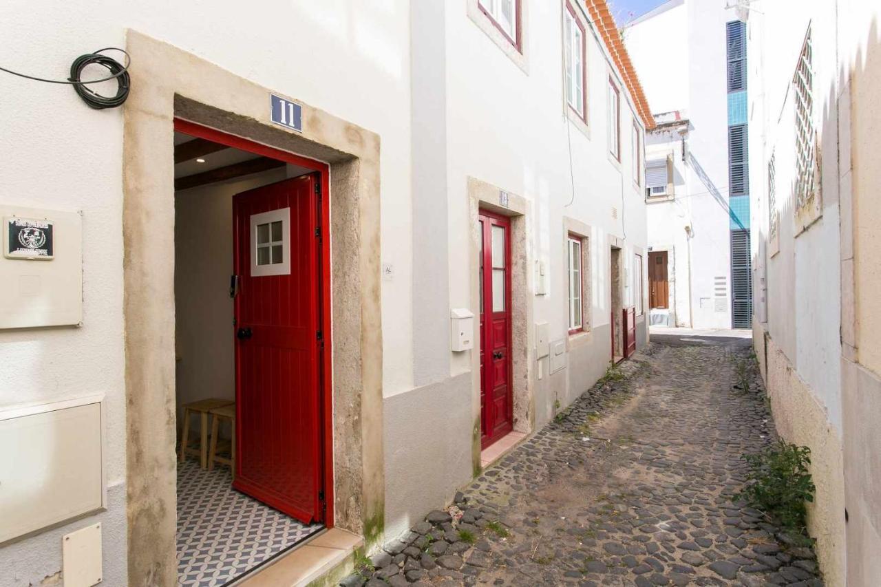 Trendy Lisbon Home With Terrace Lx Factory Exterior photo