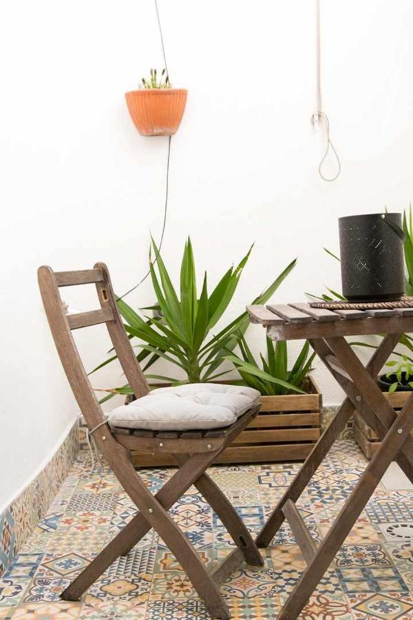 Trendy Lisbon Home With Terrace Lx Factory Exterior photo