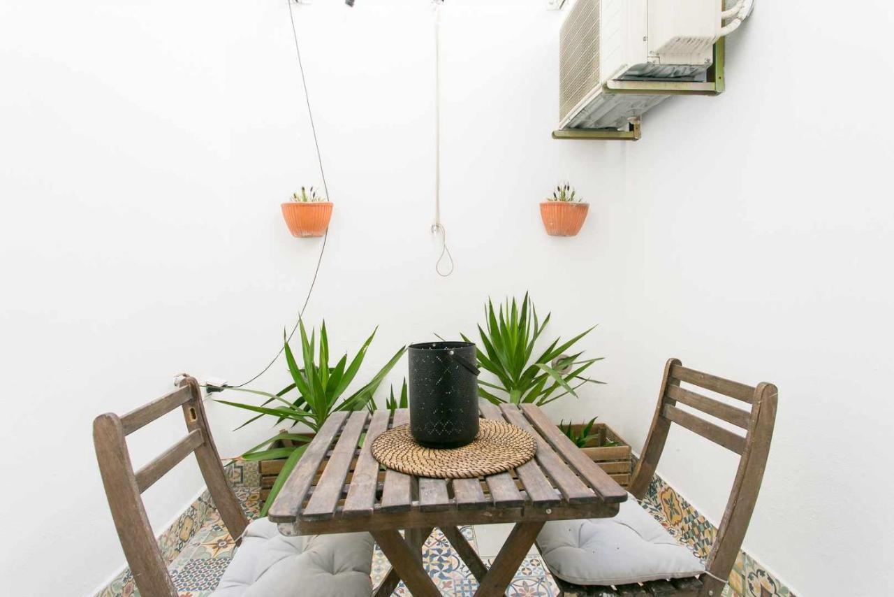 Trendy Lisbon Home With Terrace Lx Factory Exterior photo